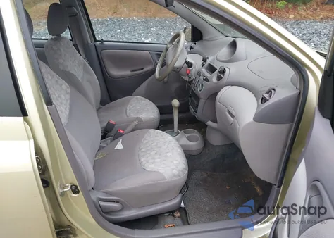 2002 Toyota Echo из США, поврежденный, VIN JTDBT123520217947